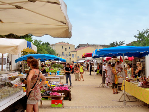 Aniane-Thursday-market